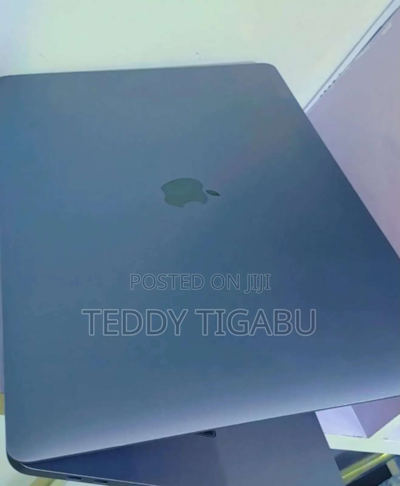 New Laptop Apple MacBook Pro 2017 16GB Intel Core I7 SSD 512GB