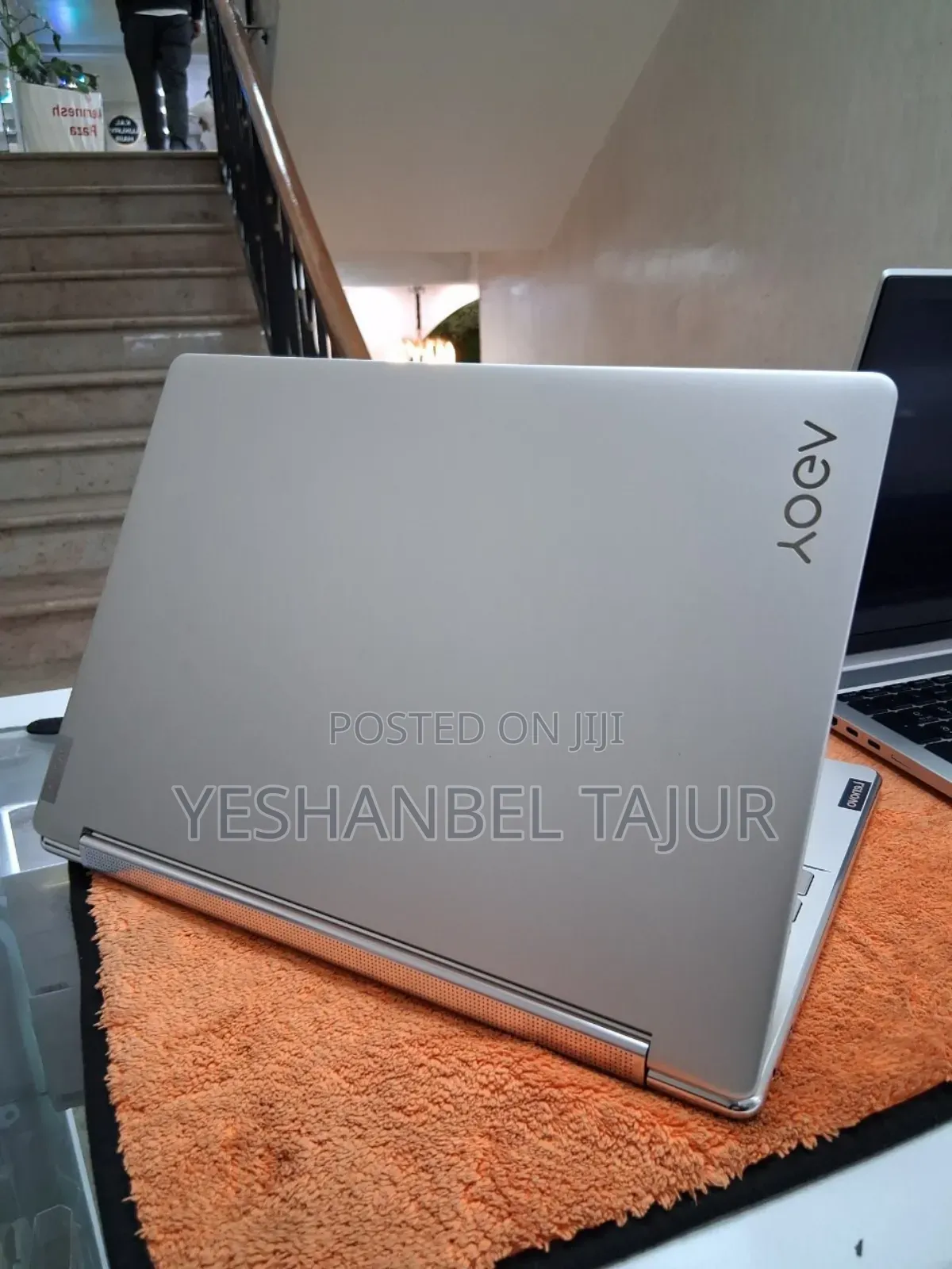 New Laptop Lenovo Yoga 330 16GB Intel Core I7 SSD 512GB