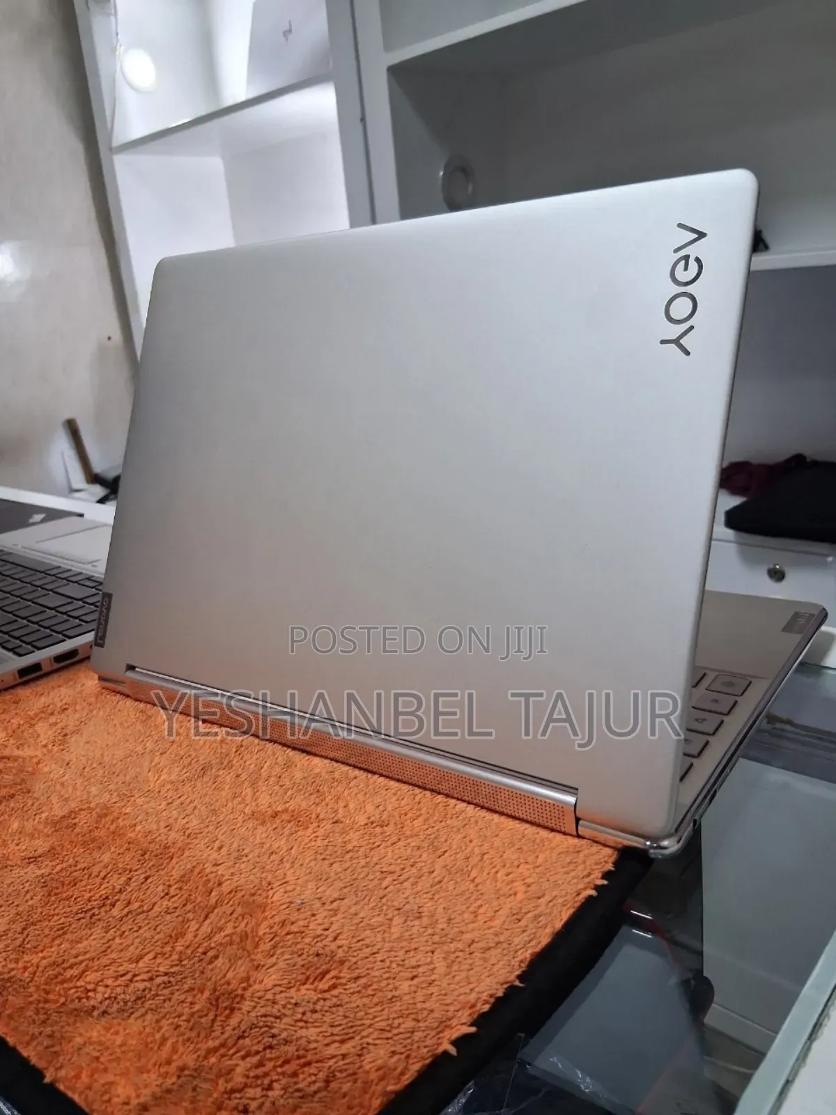 New Laptop Lenovo Yoga 330 16GB Intel Core I7 SSD 512GB