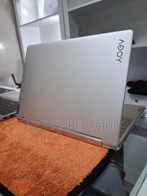 New Laptop Lenovo Yoga 330 16GB Intel Core I7 SSD 512GB