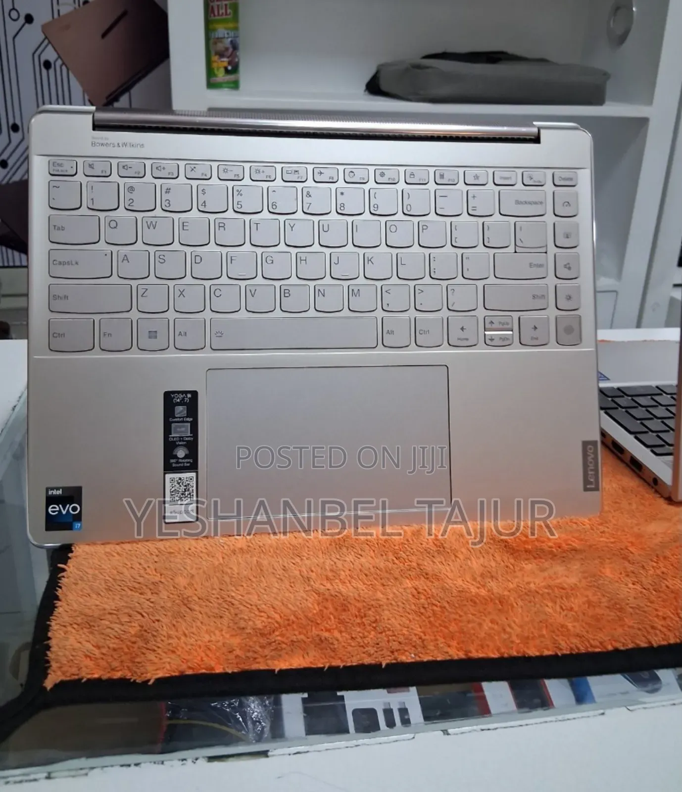 New Laptop Lenovo Yoga 330 16GB Intel Core I7 SSD 512GB