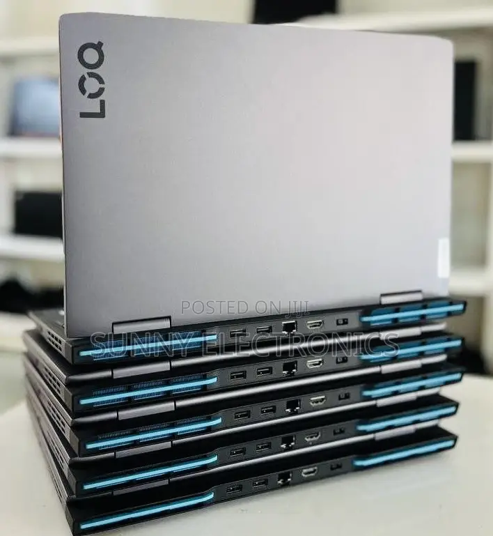 New Laptop Lenovo LOQ 15IRH8 16GB Intel Core I5 SSD 512GB