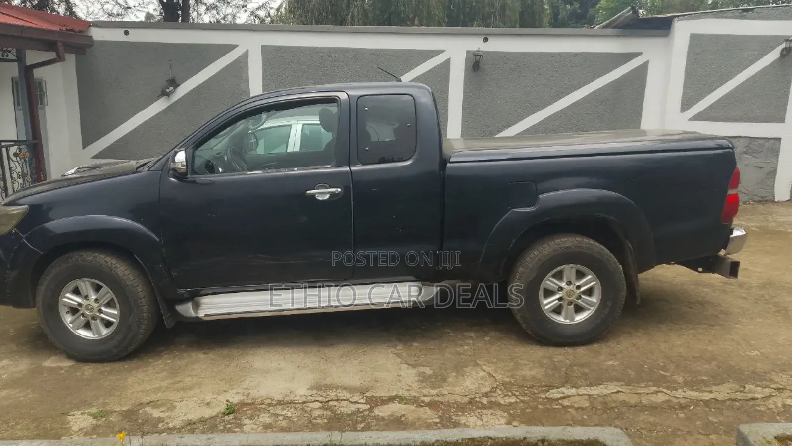Toyota Hilux 2013 Black