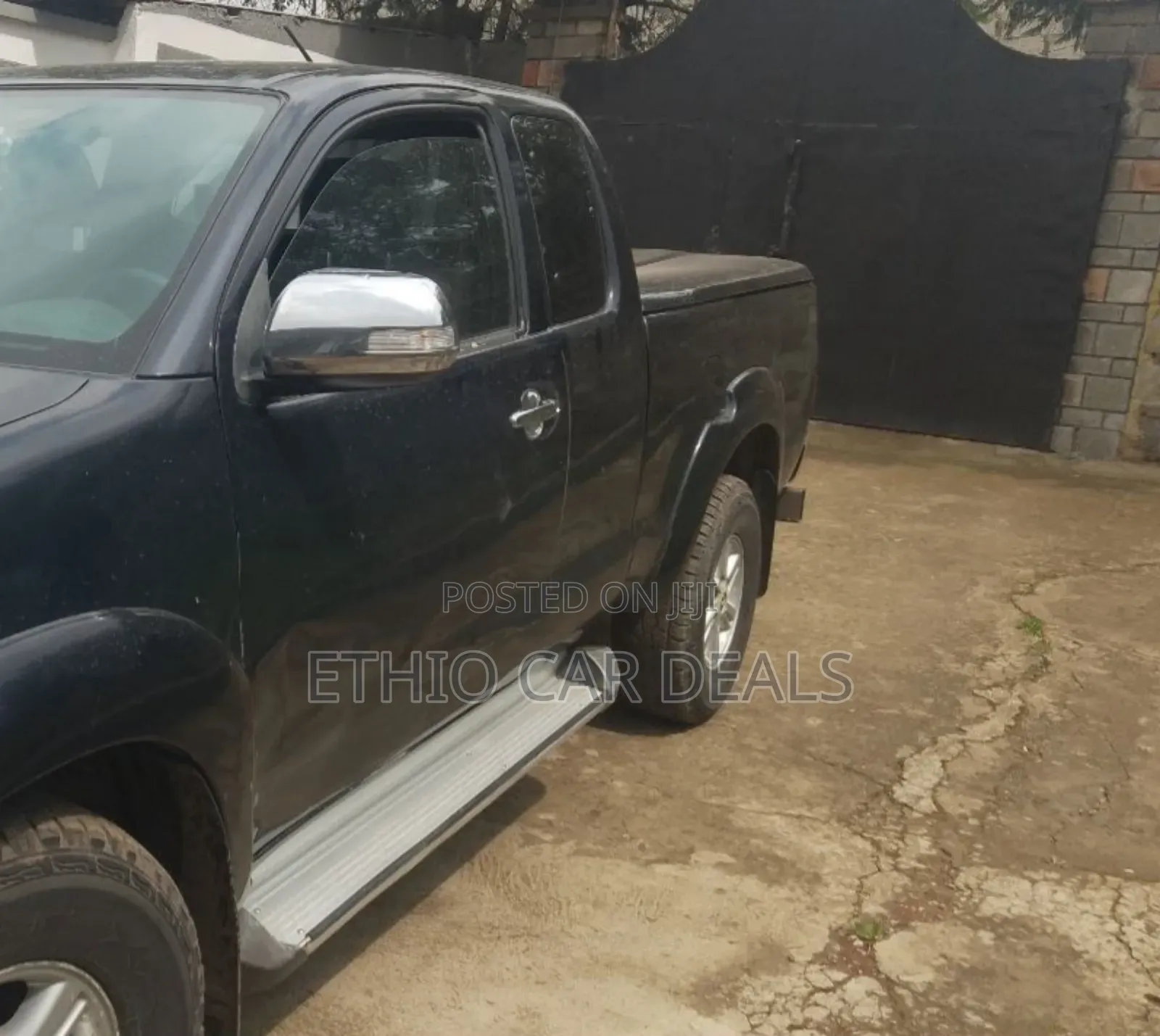 Toyota Hilux 2013 Black