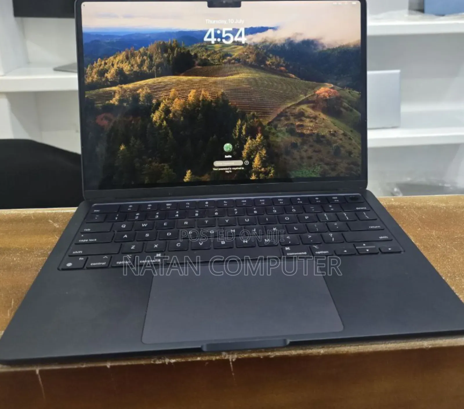 New Laptop Apple MacBook Air 2022 M2 8GB Apple M2 SSD 256GB