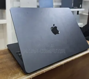 New Laptop Apple MacBook Air 2022 M2 8GB Apple M2 SSD 256GB