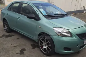 Photo - Toyota Yaris 2007 Green