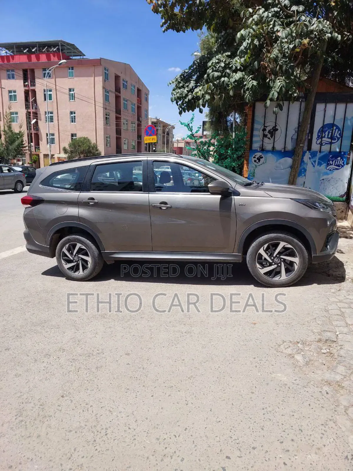 Toyota Rush 2023 Brown