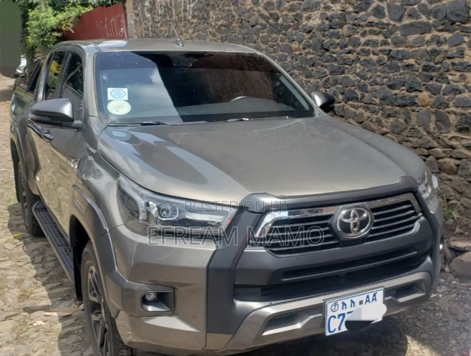 Toyota Hilux 2022 Gold