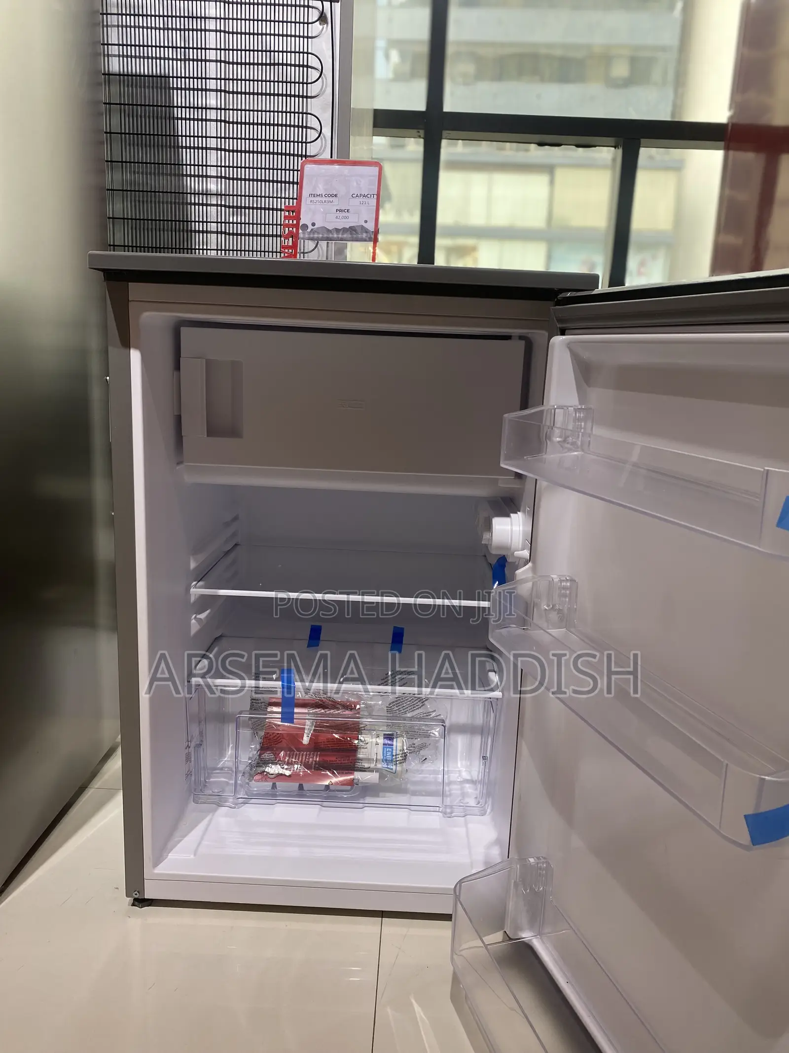 Vestel Single Door Mini Refrigerator