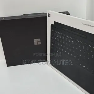 Photo - New Laptop Microsoft Surface Pro 16GB AMD SSD 512GB