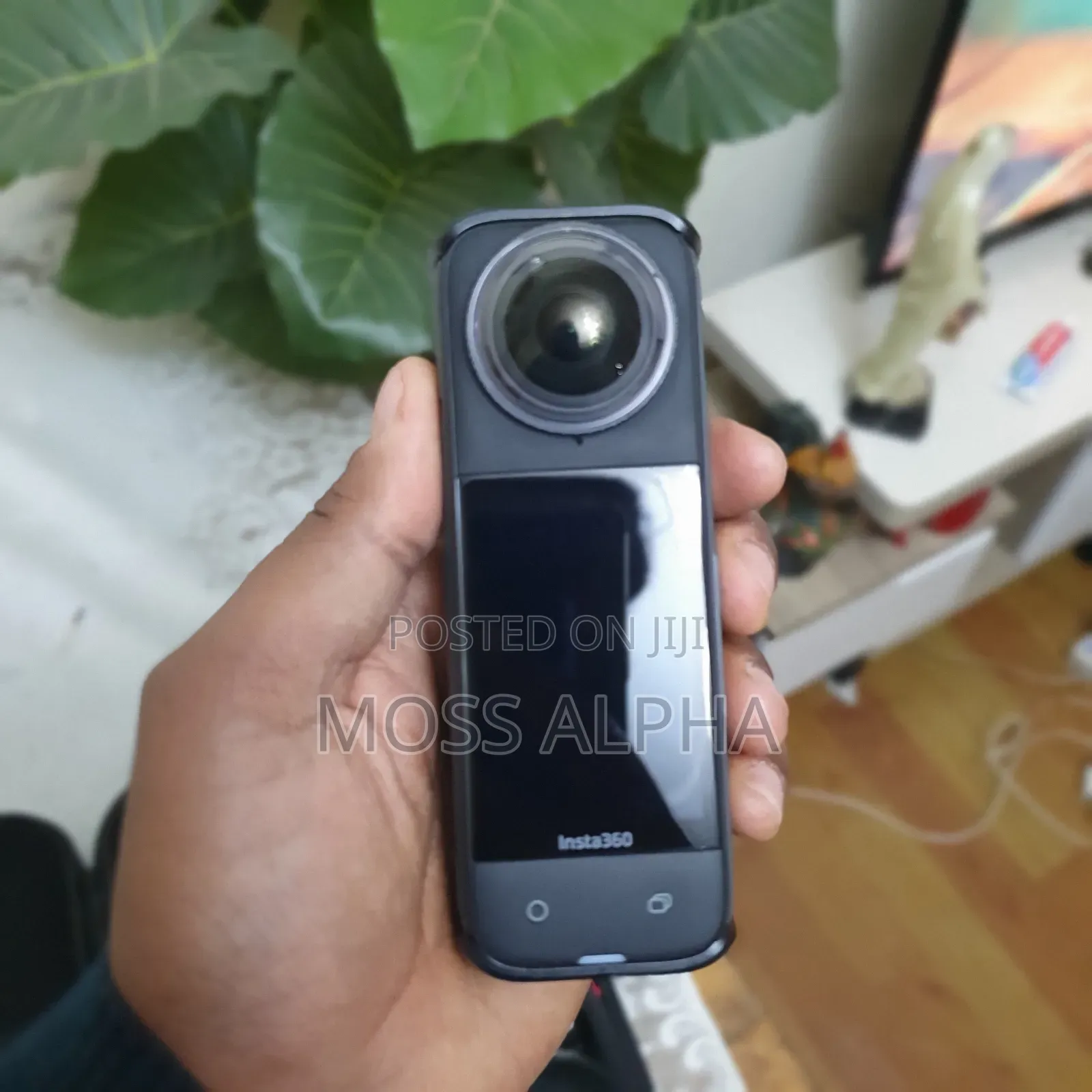 Urgent Insta 360 X4 Action Camera