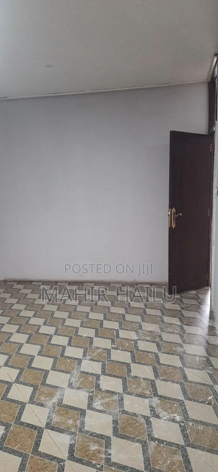 3ተኛ ላይ ለቢሮ አገልግሎት