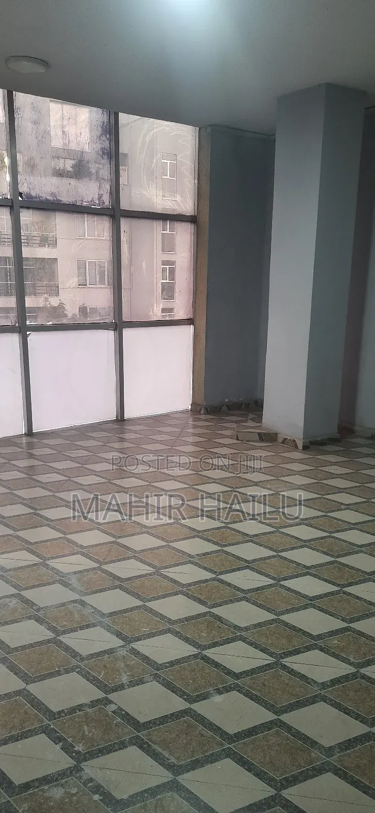 3ተኛ ላይ ለቢሮ አገልግሎት