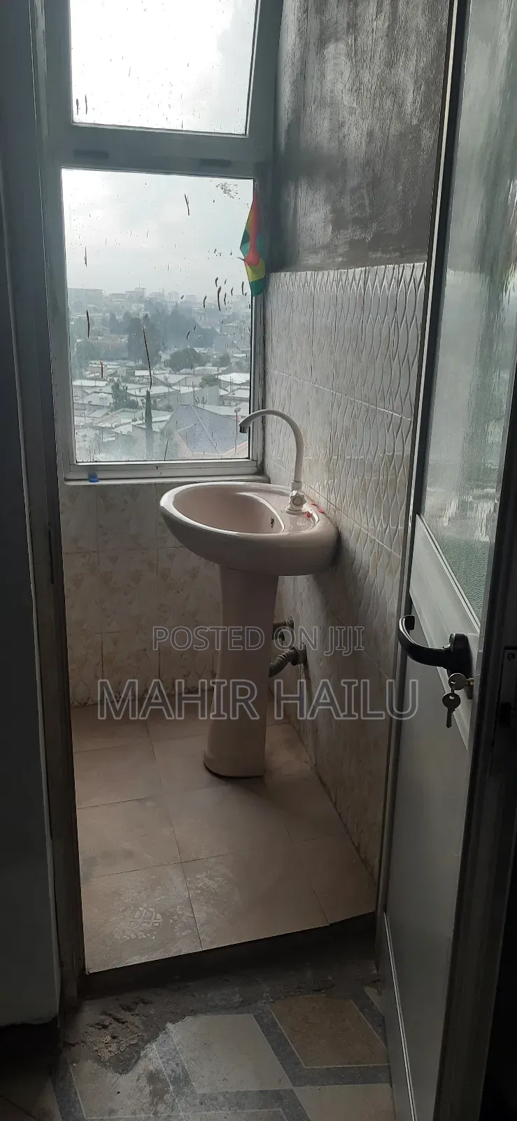 3ተኛ ላይ ለቢሮ አገልግሎት