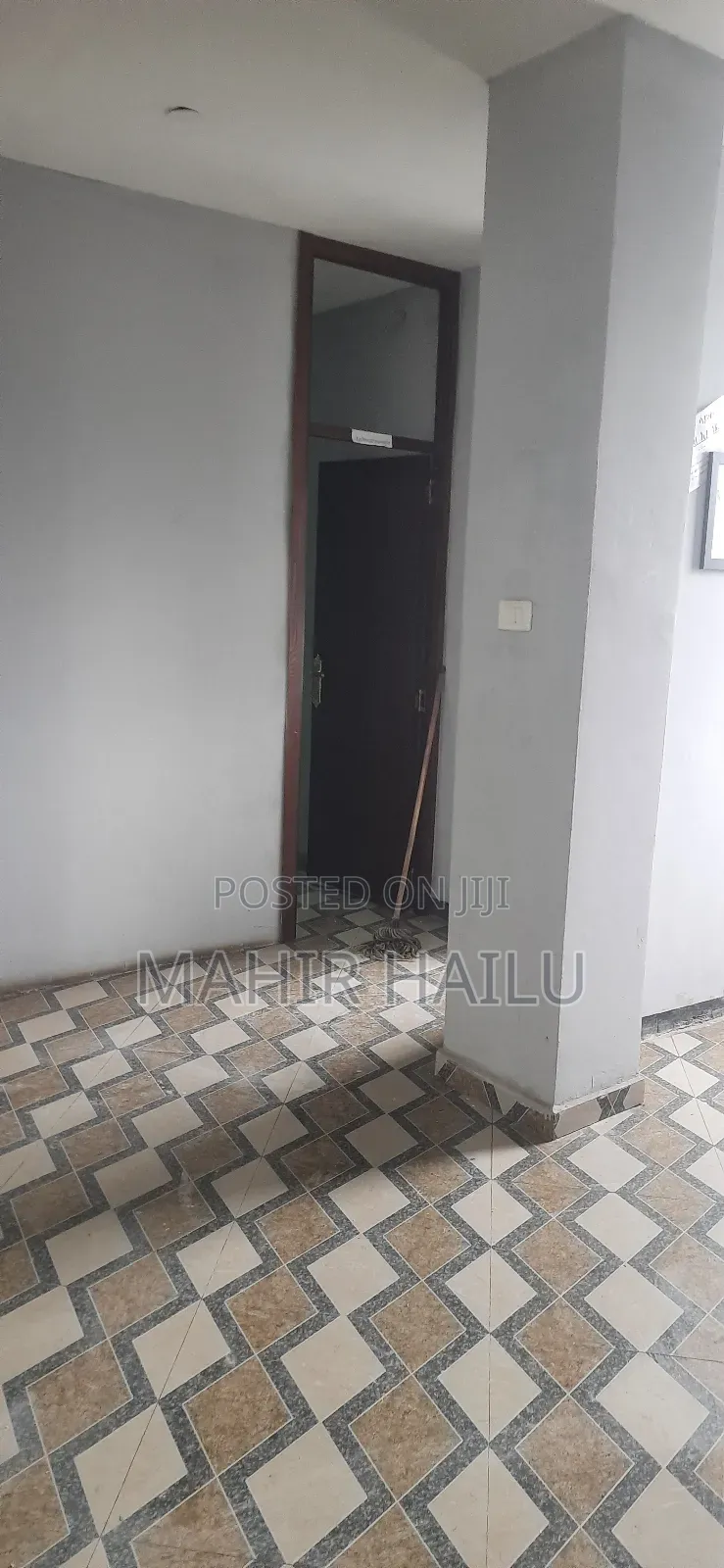 3ተኛ ላይ ለቢሮ አገልግሎት