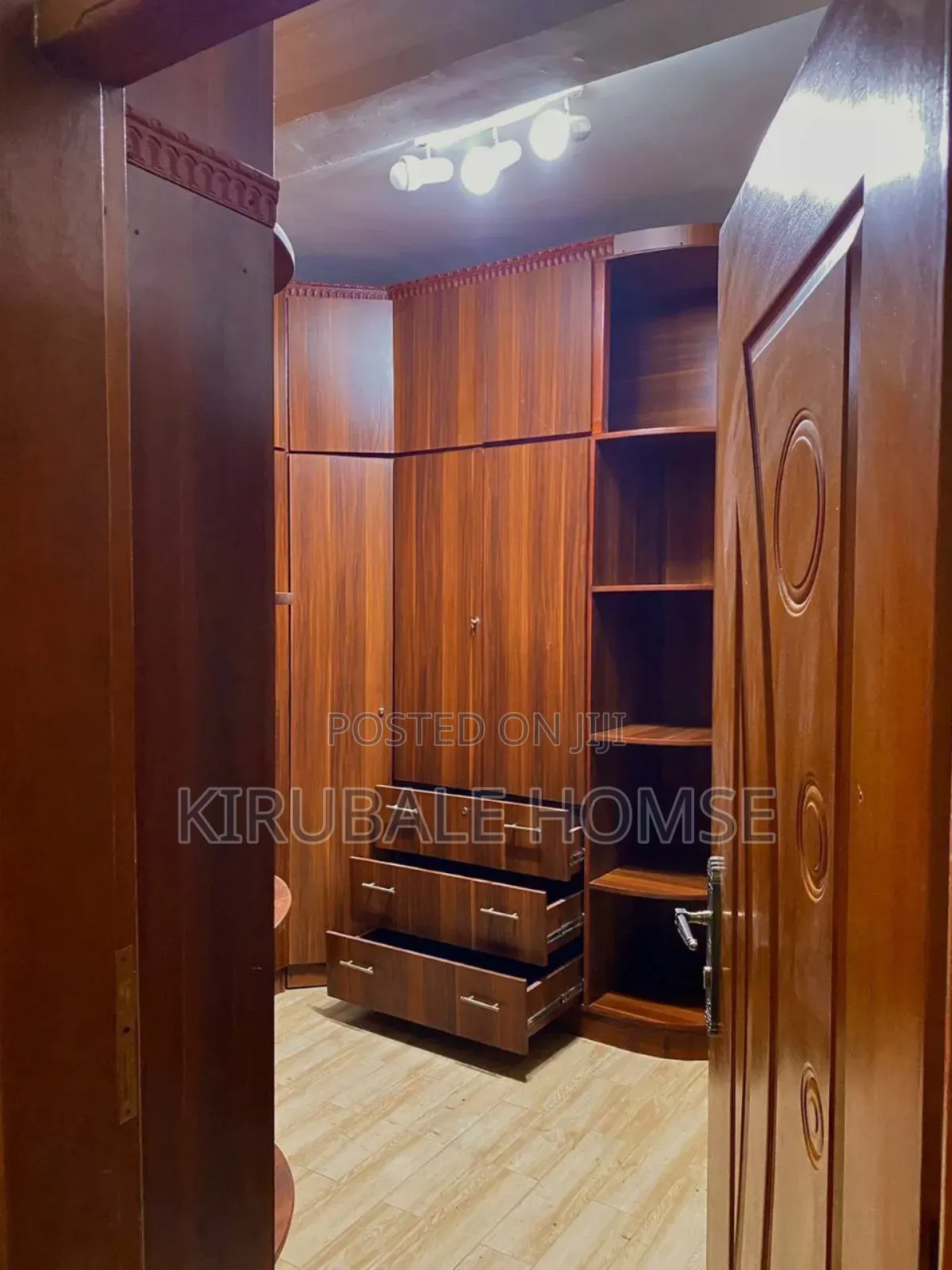 Furnished 6bdrm Villa in Bola Airport, Bole for rent