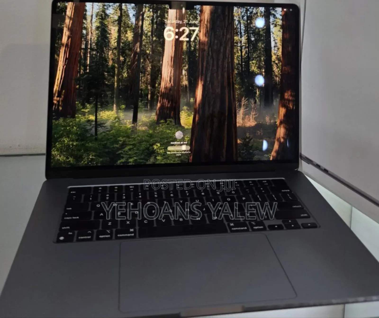 New Laptop Apple MacBook Air 2024 M3 15-Inch 8GB Apple M3 SSD 256GB