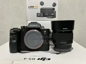 Photo - Sony Alpha 7 R Iii With 50mm F1.8 Prime Lens Aql