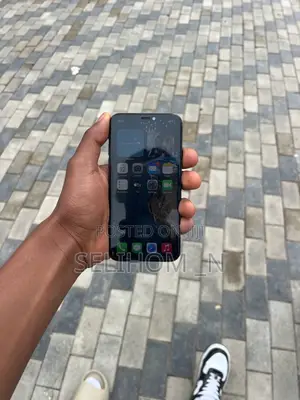 Photo - Apple iPhone X 256 GB Black
