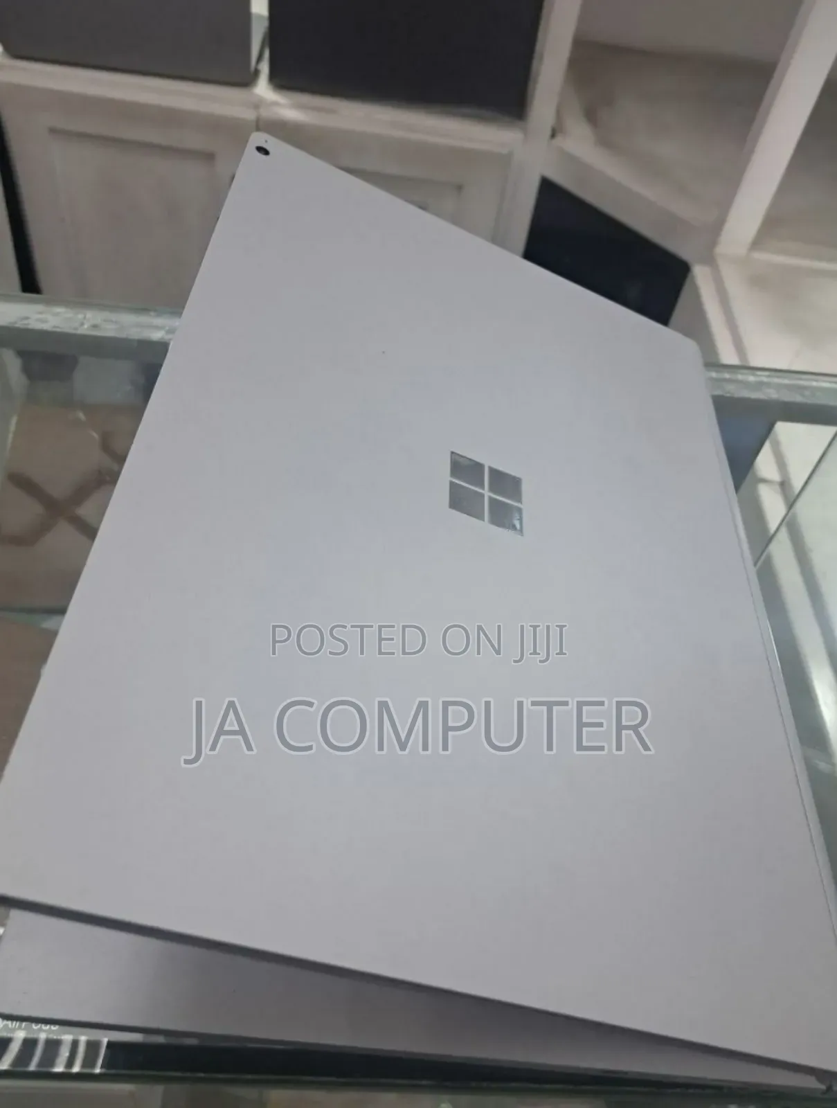 New Laptop Microsoft Surface Book 2 16GB Intel Core I7 SSD 256GB