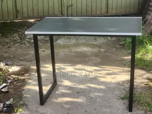 Study Table 100×50 Cm