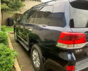 Toyota Land Cruiser 2017 Matt Black