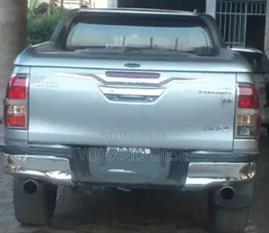 Toyota Hilux 2016 Silver
