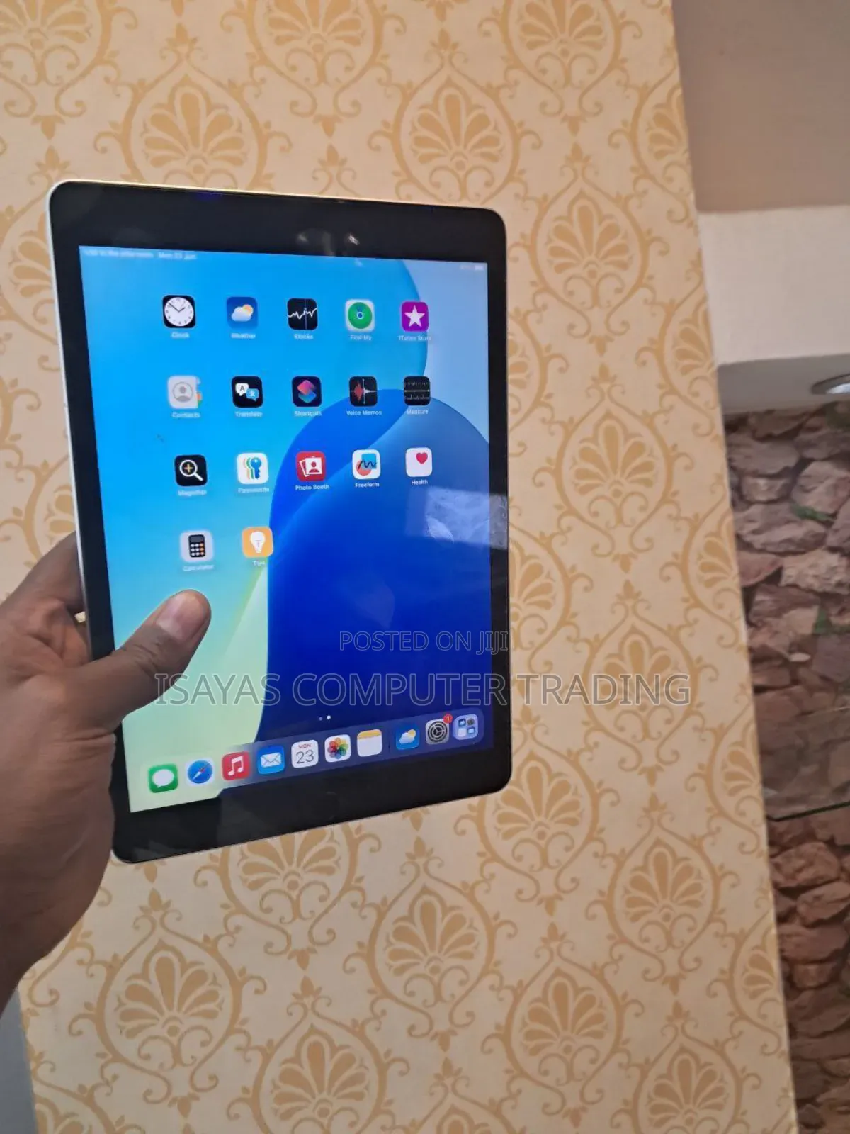 New Apple iPad 10.2 (2019) 64 GB Silver