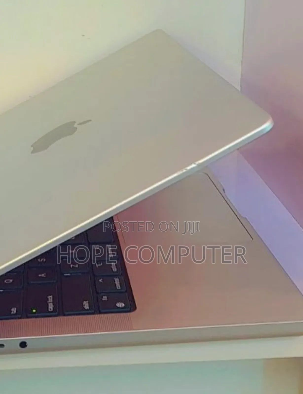 New Laptop Apple MacBook Pro 2021 M1 16GB Apple M1 Pro SSD 512GB