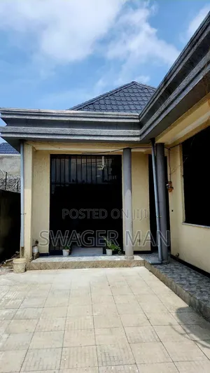 4bdrm Villa in ጣፎ አቡነክሮስ Area, Yeka for sale