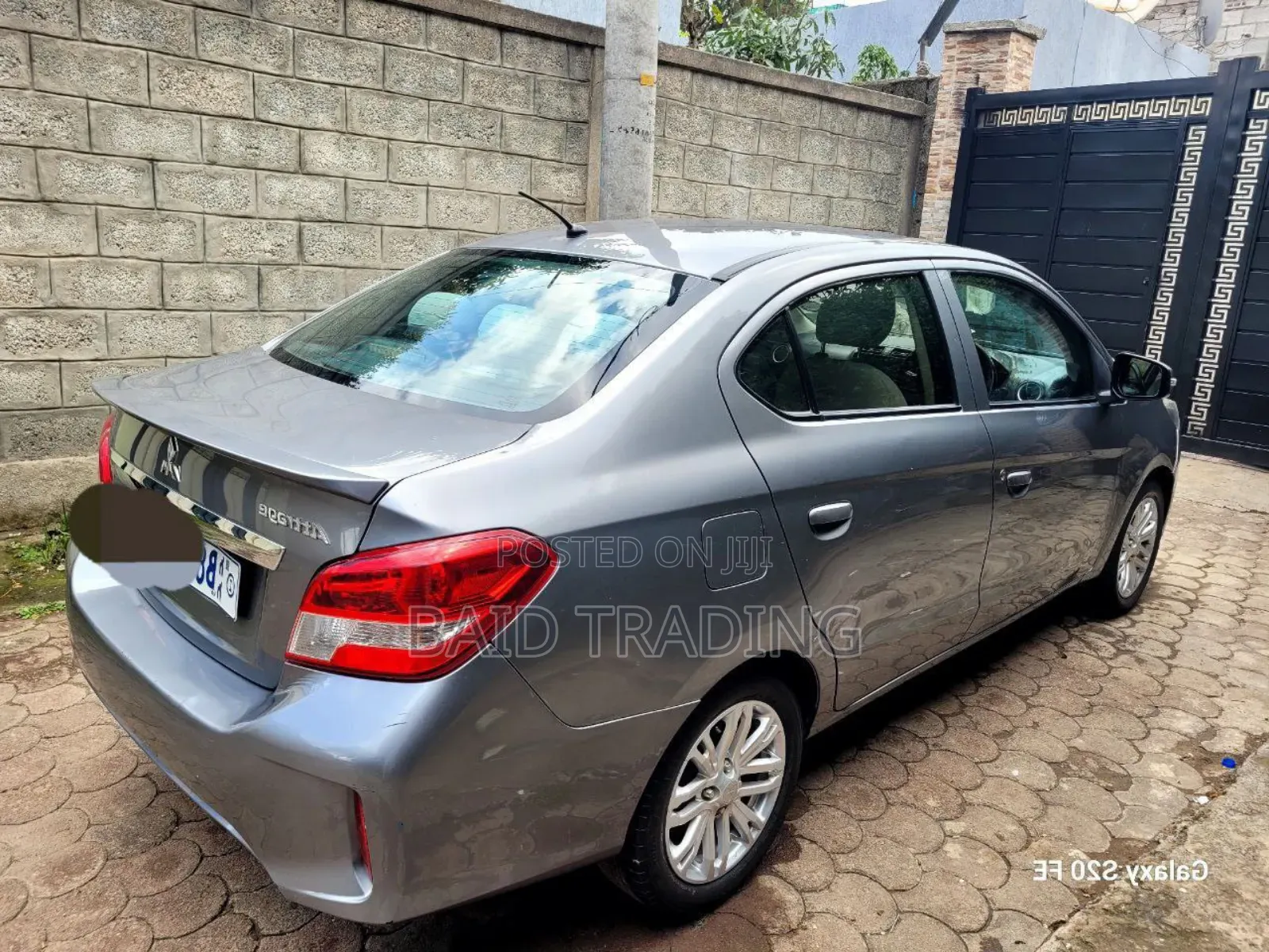 Mitsubishi Attrage 2021 Silver