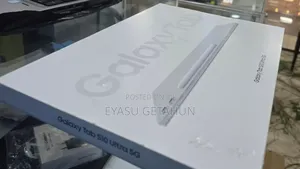 Photo - New Samsung Galaxy Tab S10 Ultra 256 GB