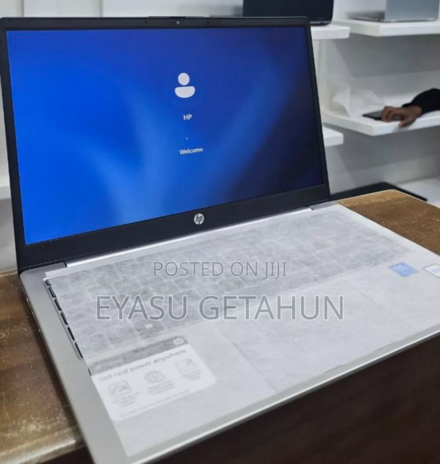 New Laptop HP Envy 15-Ep0xxx 12GB Intel Core I3 SSD 512GB