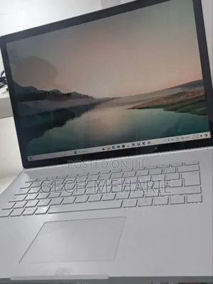 New Laptop Microsoft Surface Book 2 16GB Intel Core I7 SSD 256GB