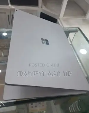 Photo - New Laptop Microsoft Surface Book 2 16GB Intel Core I7 SSD 256GB