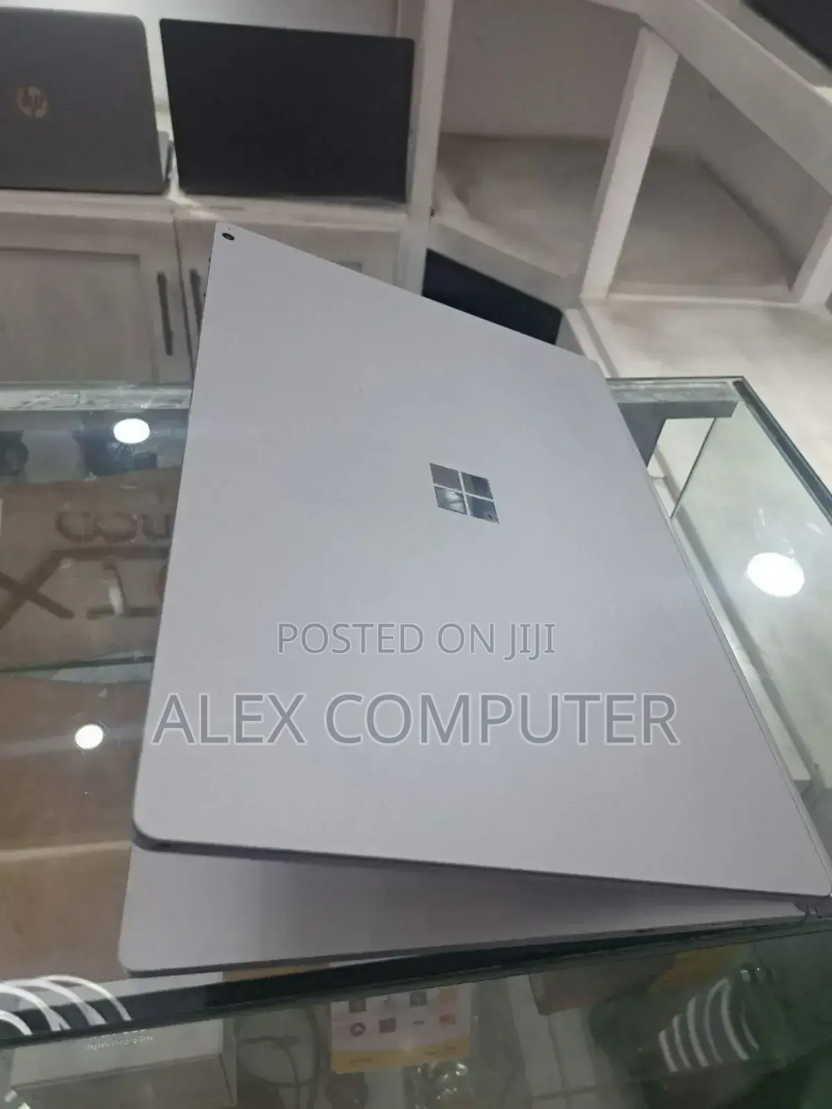 New Laptop Microsoft Surface Book 2 16GB Intel Core I7 SSD 256GB