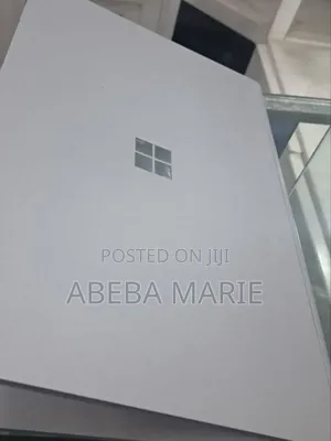 Photo - New Laptop Microsoft Surface Book 2 16GB Intel Core I7 SSD 256GB