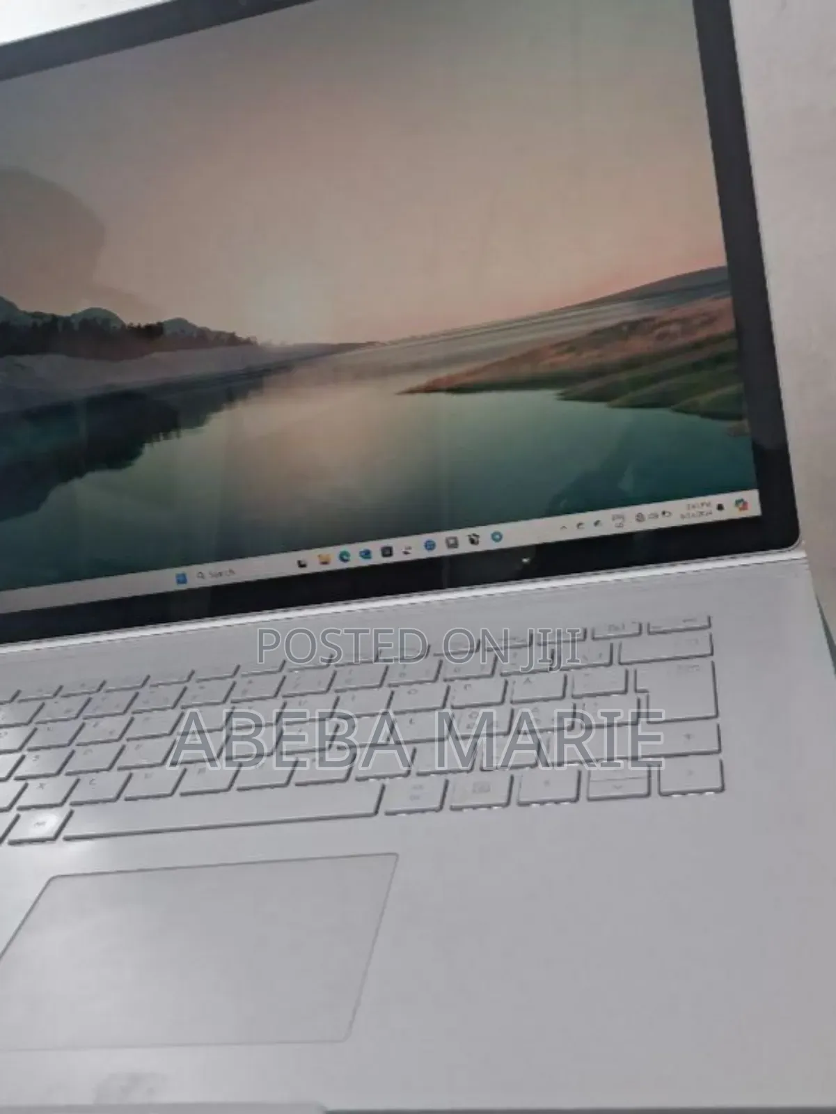 New Laptop Microsoft Surface Book 2 16GB Intel Core I7 SSD 256GB