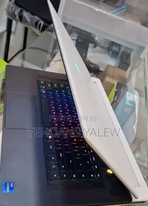 Photo - New Laptop Alienware M17x R2 32GB Intel Core I7 SSD 1T