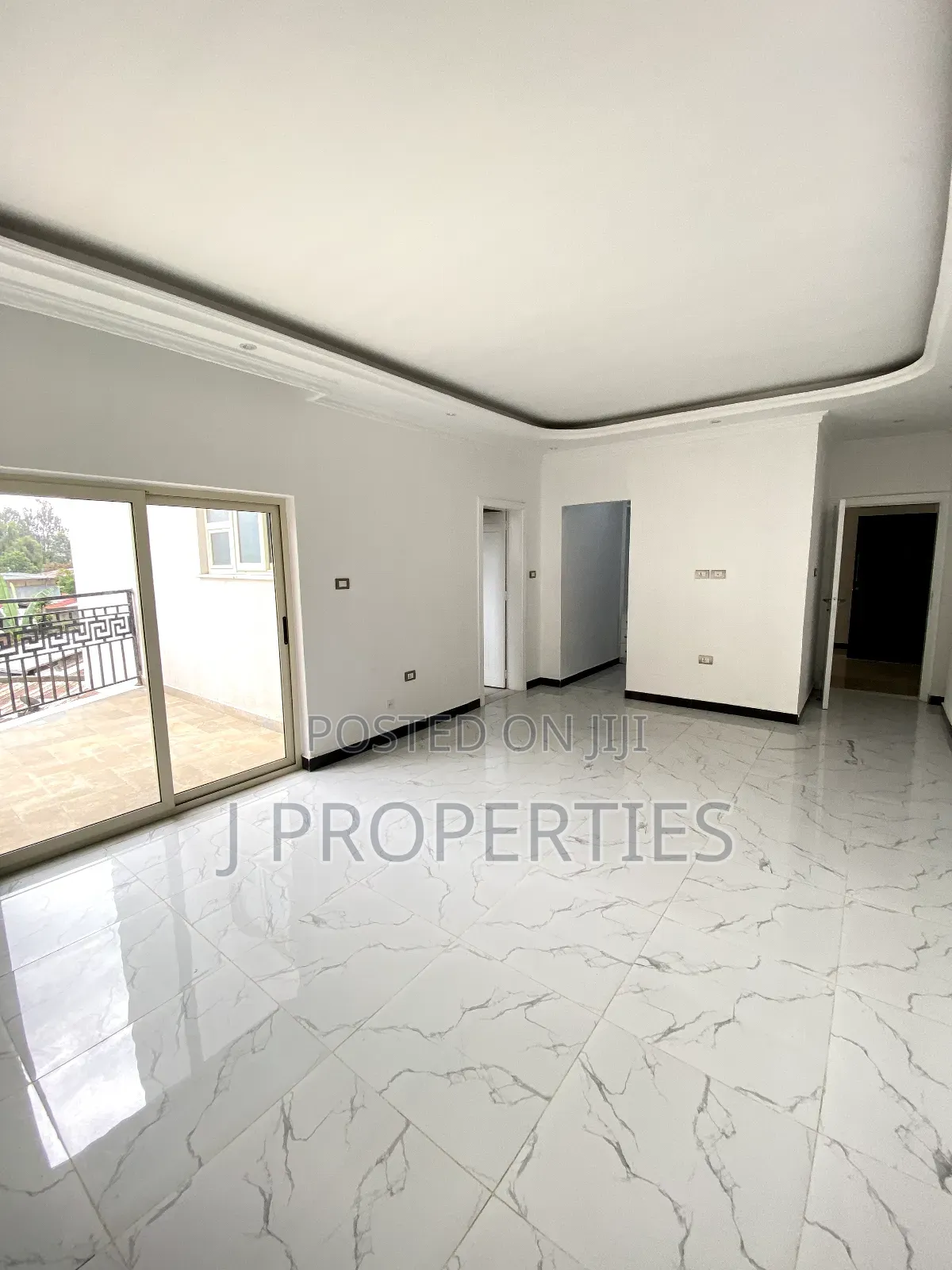 4bdrm Apartment in Bole for sale