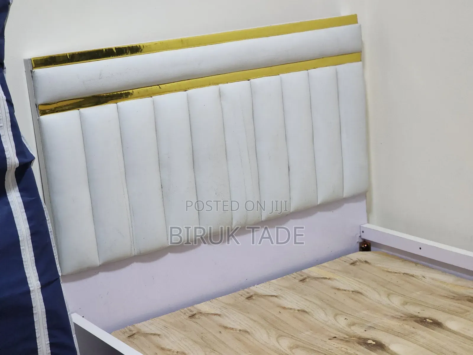 120cm Tapiceri Bed – Premium Upholstery