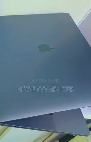 New Laptop Apple MacBook Pro 2017 16GB Intel Core I7 SSD 512GB