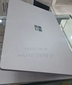 Photo - New Laptop Microsoft Surface Book 2 16GB Intel Core I7 SSD 256GB