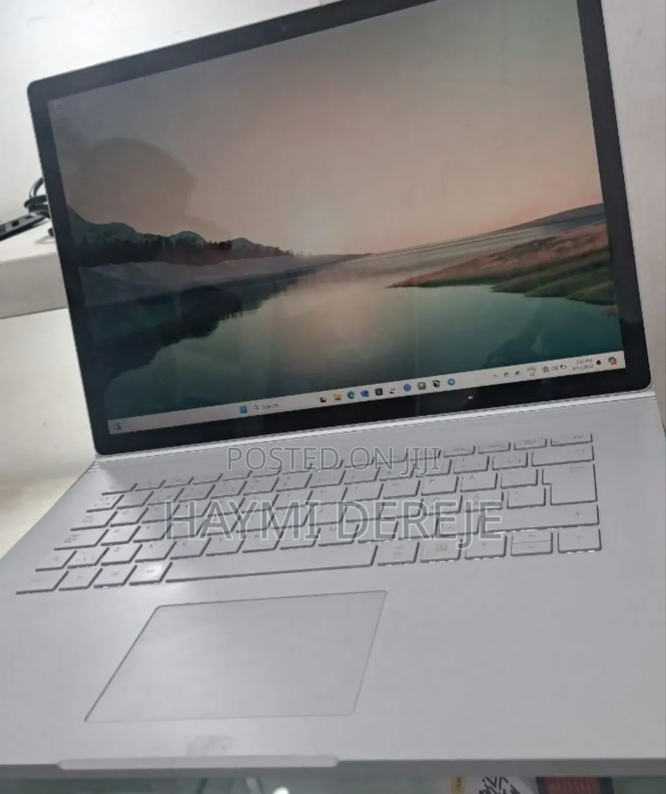 New Laptop Microsoft Surface Book 2 16GB Intel Core I7 SSD 256GB