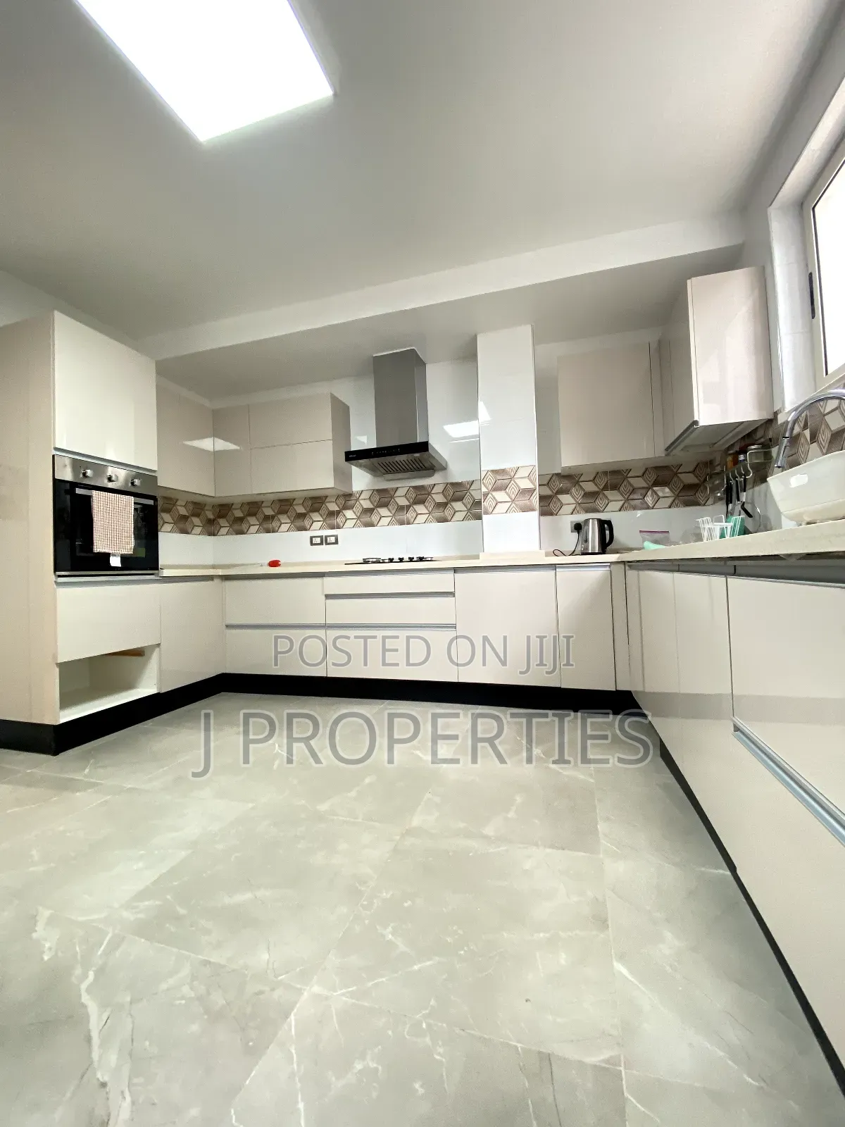 Furnished 3bdrm Apartment in Bole for rent