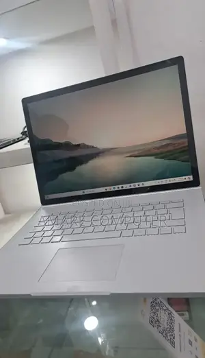 New Laptop Microsoft Surface Book 2 16GB Intel Core I7 SSD 256GB