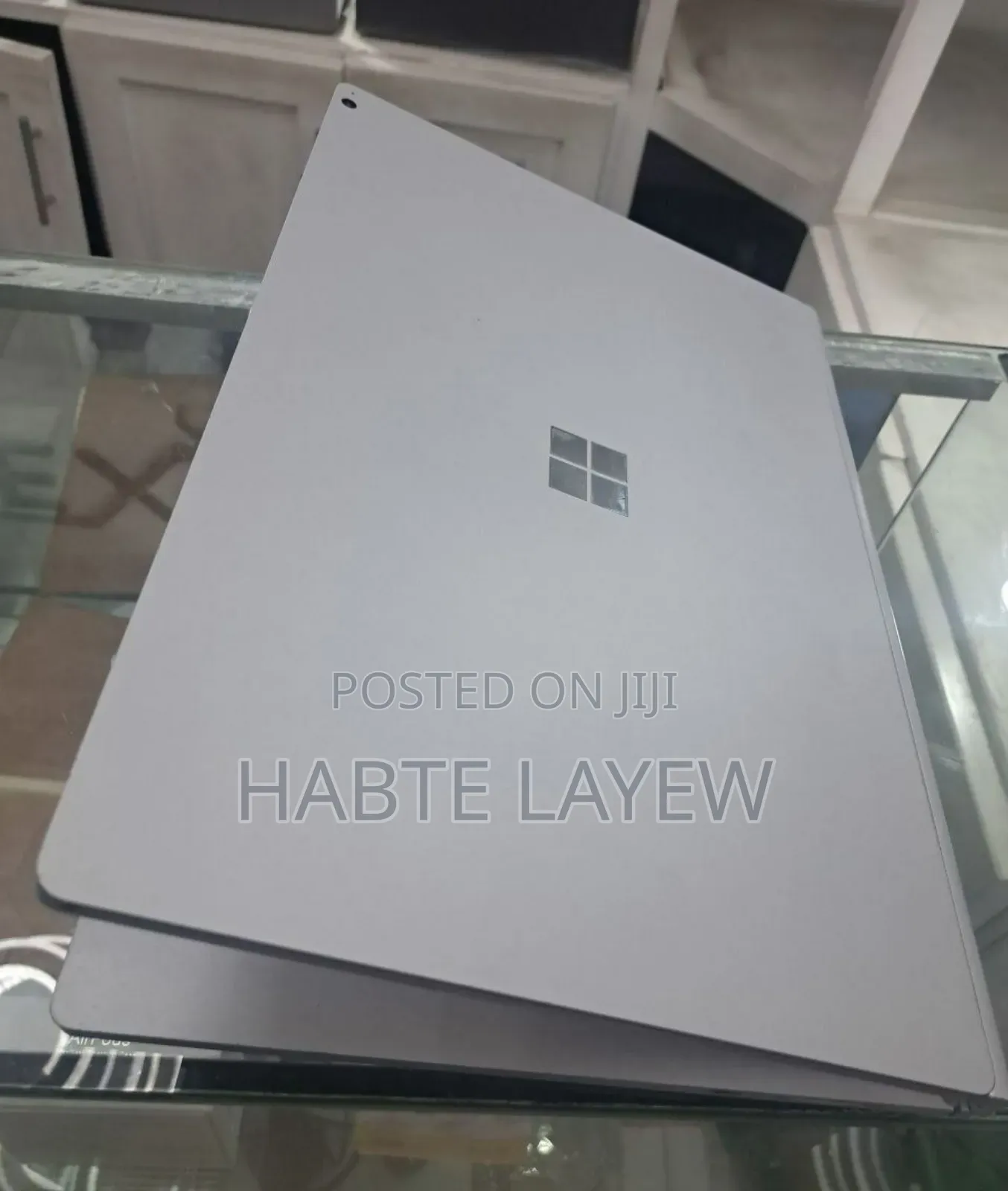 New Laptop Microsoft Surface Book 2 4GB Intel Core I7 SSD 256GB