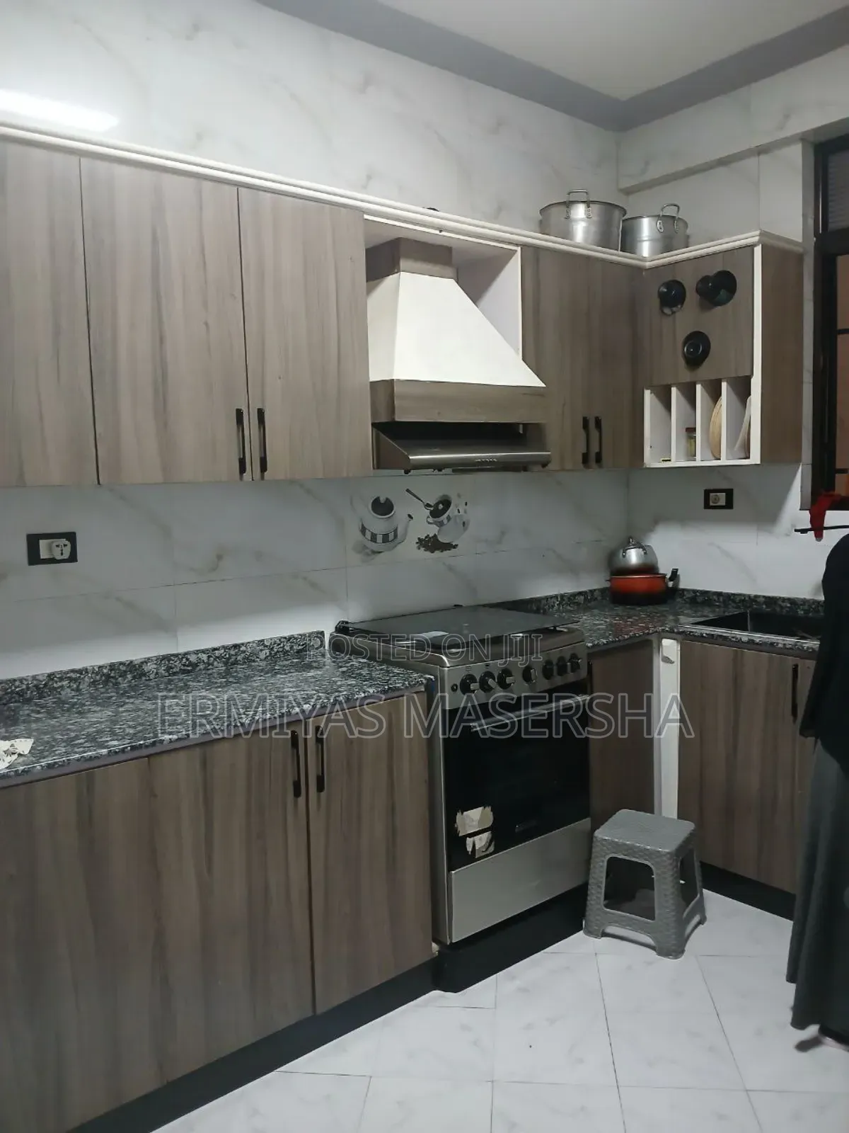 Furnished 4bdrm Apartment in Yeka for sale