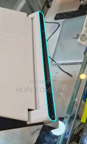 New Laptop Alienware M17x R2 32GB Intel Core I7 SSD 1T